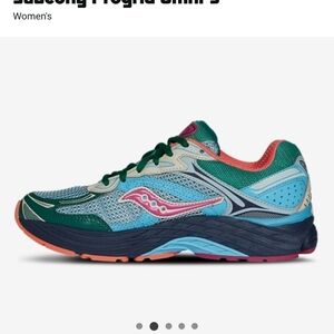 Saucony Women's Profric Omni 9 Sneakrrs Blue and Pink Sneakers